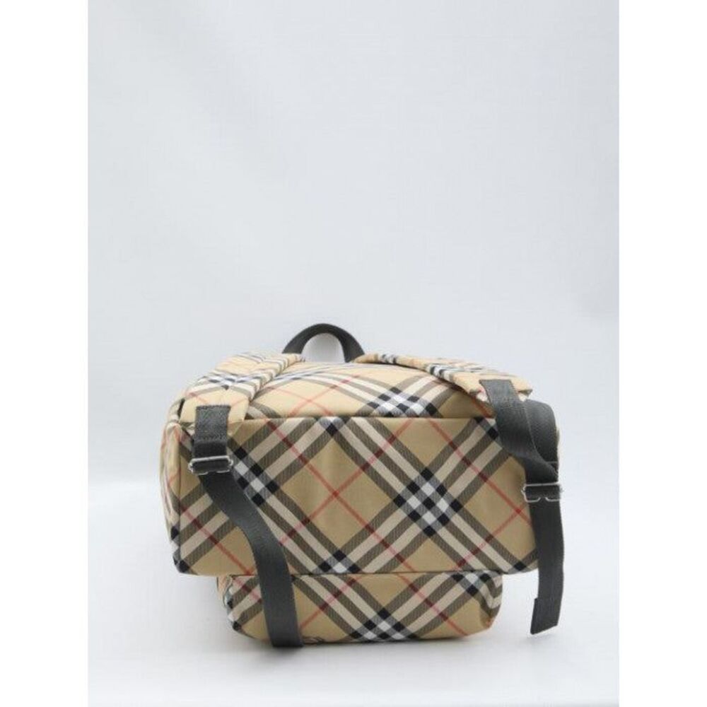 Check Backpack - Picture 4 of 6